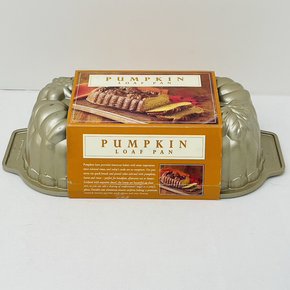 Vtg Nordic Ware Pumpkin 11" Loaf Pan Autumn Harvest Made in USA Cast Iron